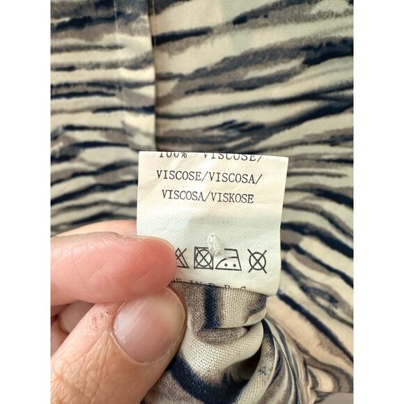 SARAH JOHN | Zebra Print Viscose Blouse Long Sleeve Button-Down Top | T4 Size 10 - Picture 6 of 6